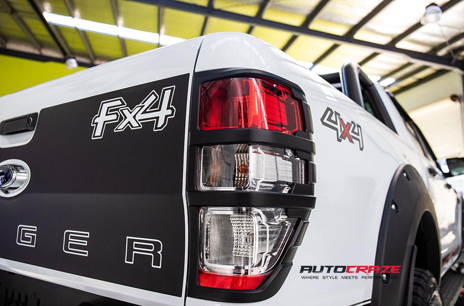 FORD RANGER RECOIL XD SATIN BLACK WITH RED RING